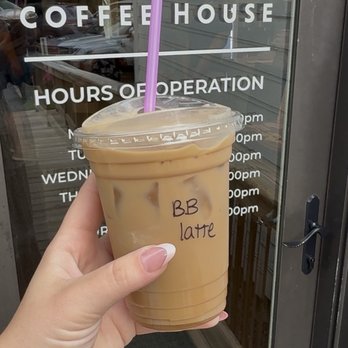 Hatties Coffee House - Desserts Near Me - Whitestown, Indiana