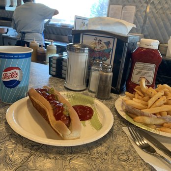 Skooters Restaurant - Yum, love the diner style - Burgers Near Me - Windsor Locks, Connecticut