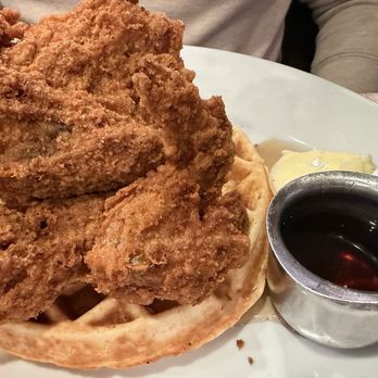 Pinecrest Diner - Fried Chicken and Waffle - Diners Near Me - San Francisco, California