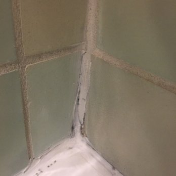 Vanessie - Terrible caulking all around the tub. And many cracks in the caulking. - Bars Near Me - Santa Fe, New Mexico