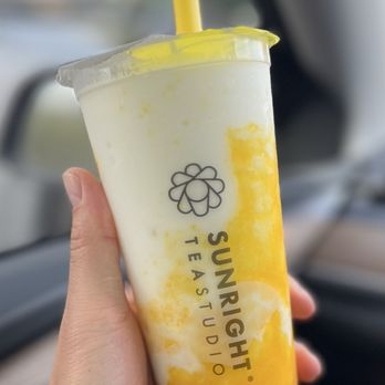 Sunright Tea Studio - Mango coconut frostie - Bubble Tea Near Me - Artesia, California