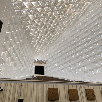 Christ Cathedral - Churches Near Me - Garden Grove, California