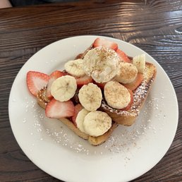 French Toast with bananas and Strawberries French Toast with bananas and Strawberries