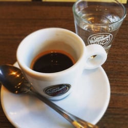 Vincent Piekarnia - Espresso 7,60 zł zwietrzała, brak body i struktury, bez smaku :-(