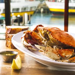 Pier Market Seafood Restaurant - Dungeness Crab & Waterfront Views