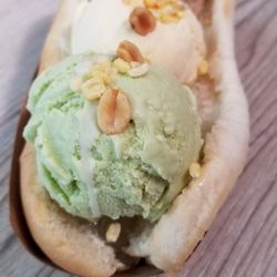 Green tea, vanilla, coffee