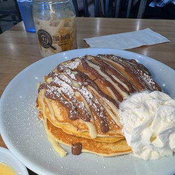 @ The Diner - Boston Crème Pancakes - Coffee & Tea Near Me - Orlando, Florida @ The Diner - Boston Crème Pancakes - Coffee & Tea Near Me - Orlando, Florida