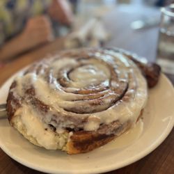 Giant Cinnamon Roll is as good as it looks