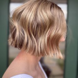 Nomad Beauty Therapy - Chic blended blonding + cut