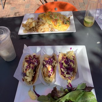 Daily Jam - Breakfast & Brunch Restaurant - Breakfast tacos, omelet, mimosa, and iced chai - New American Near Me - Tempe, Arizona