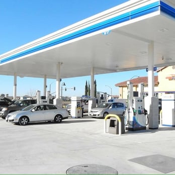 ampm - (courtesy of the beacon) - Convenience Stores Near Me - Lincoln, California