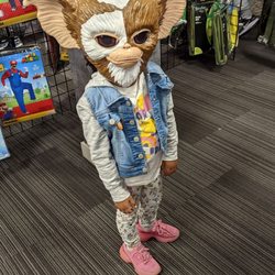 Spirit Halloween - My l'il gizmo