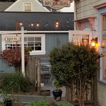 Frankie's - Ice Cream & Frozen Yogurt Near Me - Mendocino, California Frankie's - Ice Cream & Frozen Yogurt Near Me - Mendocino, California