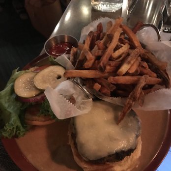 Great Road Kitchen - The burger - New American Near Me - Littleton, Massachusetts
