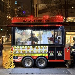 Halal Food Cart - If you see this place, eat here.