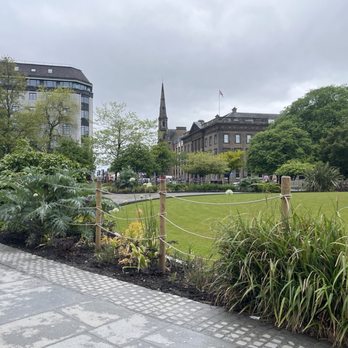 St Andrew Square Garden - Looking west. Beautiful park. - Parks Near Me - Edinburgh, EDH St Andrew Square Garden - Looking west. Beautiful park. - Parks Near Me - Edinburgh, EDH