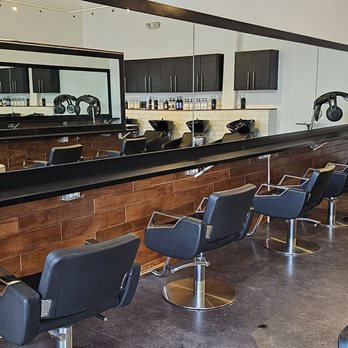 Essensuals London - Hair Salons Near Me - Seattle, Washington
