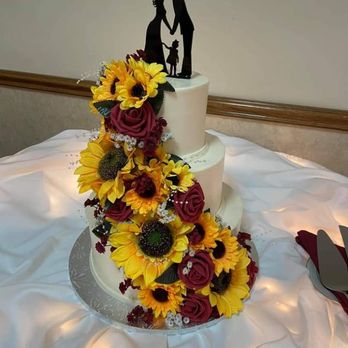 Salvatore's - Cake done by bethel bakery included with the venue - Caterers Near Me - Pittsburgh, Pennsylvania