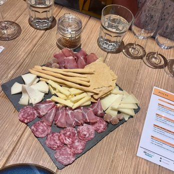 Poças Júnior - Charcuterie board with port tasting - Wine Tours Near Me - Vila Nova de Gaia, 13