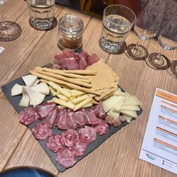 Poças Júnior - Charcuterie board with port tasting