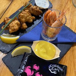 crab house cafe - Fish bhaji and unpeeled shrimp
