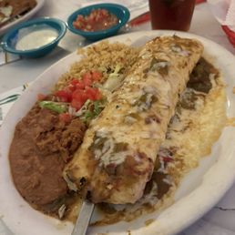 Yummy steak burritos with green chile rice Yummy steak burritos with green chile rice