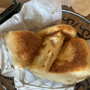 Italiano - Table bread - Pizza Near Me - Bethpage, New York