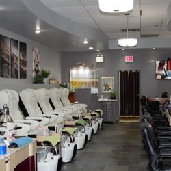 Windsor Nails