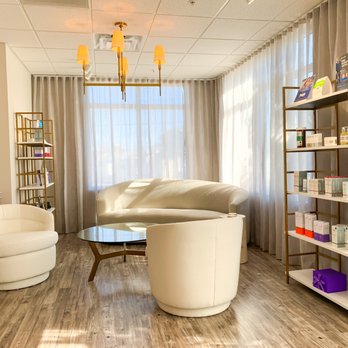 Peak Image Med Spa - Seating Area - Medical Spas Near Me - Quincy, Massachusetts Peak Image Med Spa - Seating Area - Medical Spas Near Me - Quincy, Massachusetts