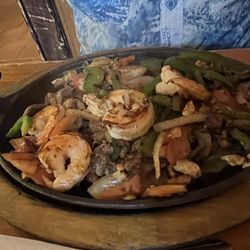El Girasol Mexican Restaurant - Fajitas