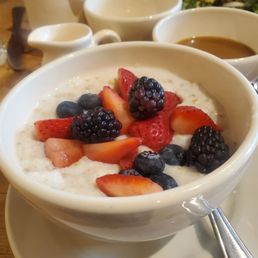 Steel-cut oatmeal with fresh berries Steel-cut oatmeal with fresh berries