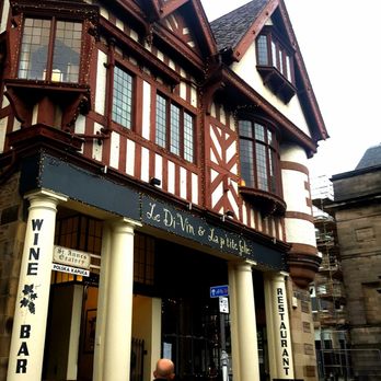 Le Di-Vin - Exterior. Cute lights. - Wine Bars Near Me - Edinburgh, EDH Le Di-Vin - Exterior. Cute lights. - Wine Bars Near Me - Edinburgh, EDH