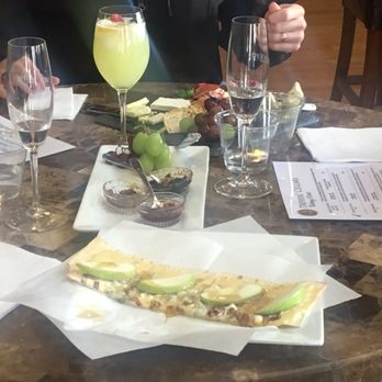Treveri Cellars - Yakima apple flatbread. - Wine Tasting Room Near Me - Wapato, Washington