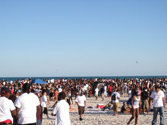 SPRING BREAK MIAMI BEACH - Updated July 2025 - 13 Photos - Lincoln road ...