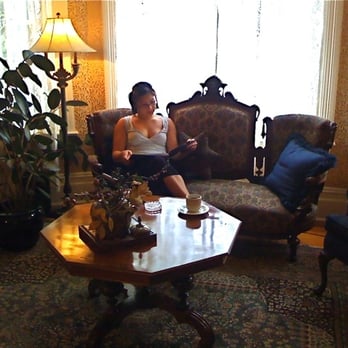 Calderwood Inn - morning read in the living room while waiting for breakfast - Hotels Near Me - Healdsburg, California