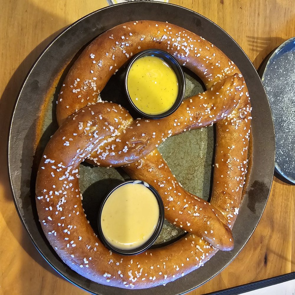 Oscar's Brewing Company - Our appetizers were 1 of the 2 pretzels we ordered! - American Near Me - Temecula, California
