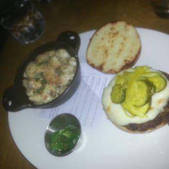 CBD Provisions - Burger with mac n cheese - Brasseries Near Me - Dallas, Texas CBD Provisions - Burger with mac n cheese - Brasseries Near Me - Dallas, Texas