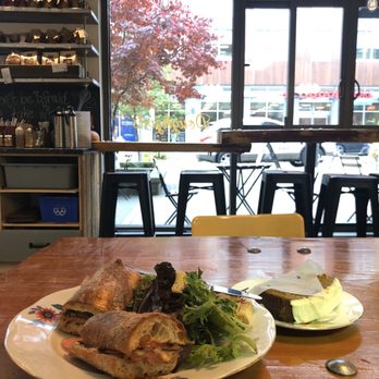 Doughgirls - Cafes Near Me - Vancouver, British Columbia