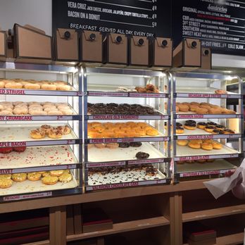 Do-Rite Donuts & Chicken - Donuts on display - Donuts Near Me - Chicago, Illinois