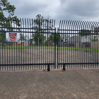 Crest Management Company - Homeowner Association Near Me - Houston, Texas Crest Management Company - Homeowner Association Near Me - Houston, Texas
