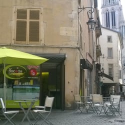 Biscotto - Terrasse dans une rie piétonnière