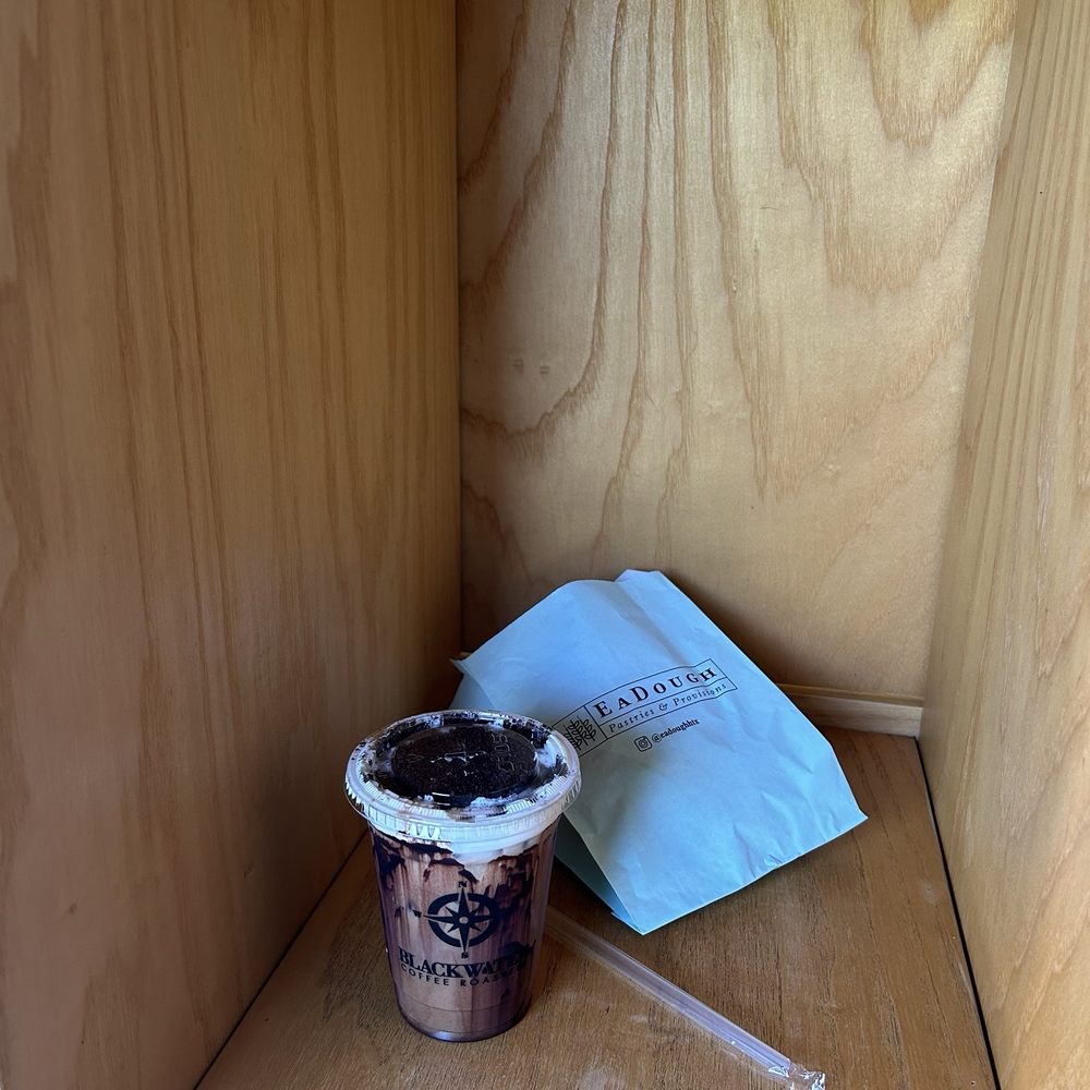 EaDough - Oreo latte and croissant - Bakeries Near Me - Houston, Texas