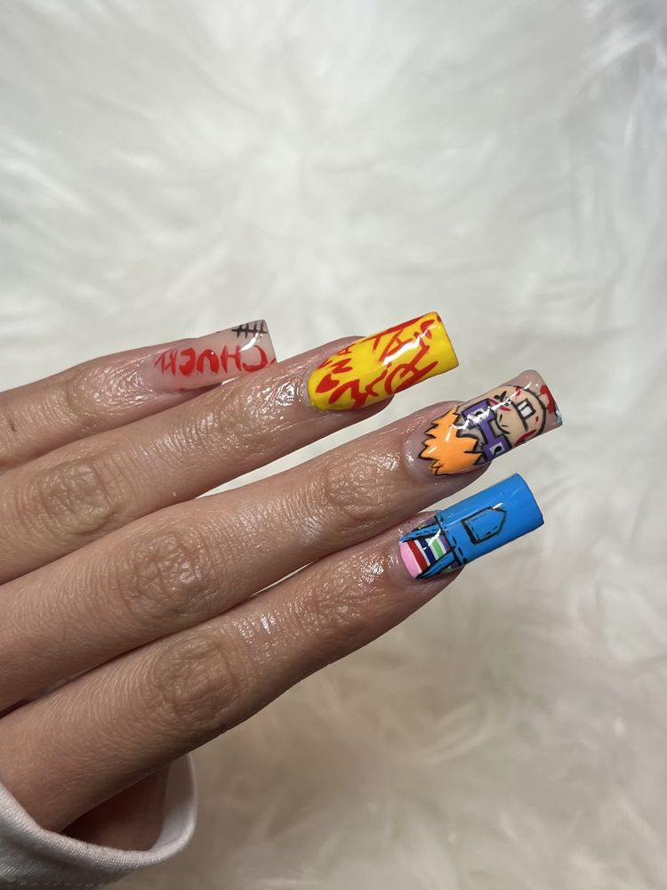 Tacky Nails Logo