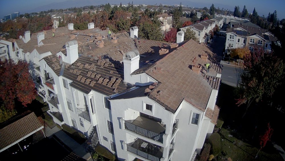 Slide of Julio & Family Roofing
