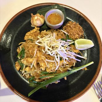 Osha Thai Kitchen - Pad Thai "Chicken" - lunch special $13.95 comes with soup 4/5 stars. - Thai Near Me - Houston, Texas Osha Thai Kitchen - Pad Thai "Chicken" - lunch special $13.95 comes with soup 4/5 stars. - Thai Near Me - Houston, Texas