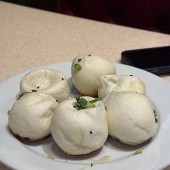 Shanghai Bun Dynasty - Pan-fried Buns 6pcs 6 - Shanghainese Near Me - Cupertino, California Shanghai Bun Dynasty - Pan-fried Buns 6pcs 6 - Shanghainese Near Me - Cupertino, California