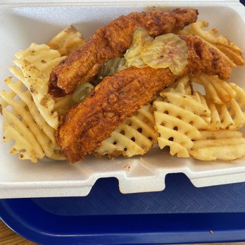 Howdy Hot Chicken - Chicken Shop Near Me - Sugar Land, Texas