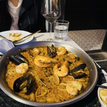 Dos Besos - Paella del mar - Spanish Near Me - Pasadena, California Dos Besos - Paella del mar - Spanish Near Me - Pasadena, California
