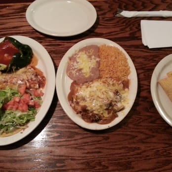 Los Compadres - Combo plater for two - Mexican Near Me - Ashtabula, Ohio