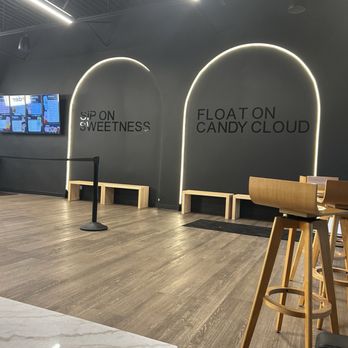 Candy Cloud - Inside - Coffee & Tea Near Me - Willoughby, Ohio